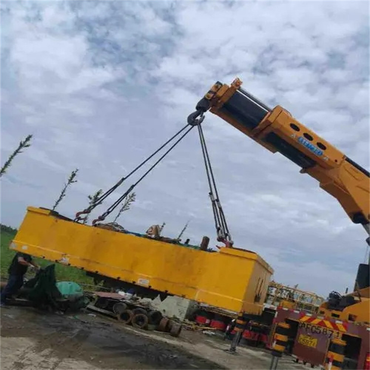 港南吊车吊集装箱需要多少钱